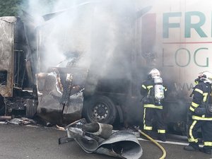 A75 : des kilomètres de ralentissements enregistrés après l'incendie d'un poids-lourd près du tunnel du Pas de l'Escalette