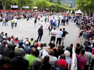 Cette ville de l'Aveyron va accueillir les championnats de France de pétanque en 2025 !