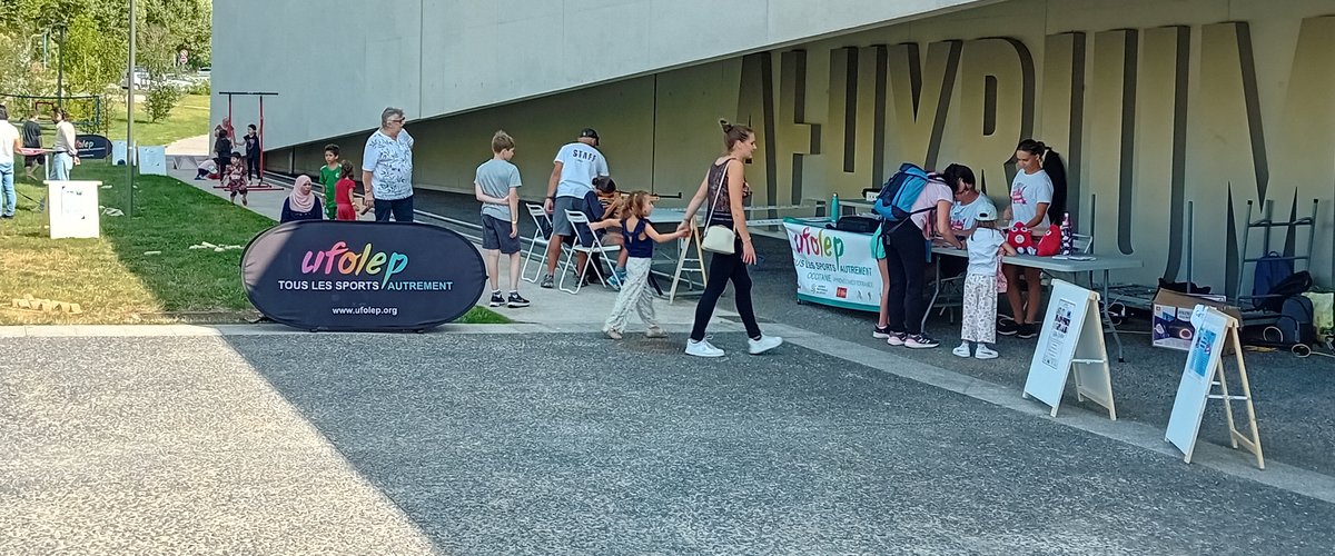 La caravane du sport est passée sur le parvis de l‘Athyrium d'Onet-le-Château