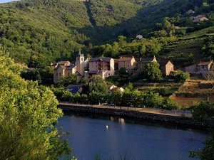 Votre été en Aveyron : laissez-vous guider au fil du Tarn, un parcours en pleine nature et à travers le temps