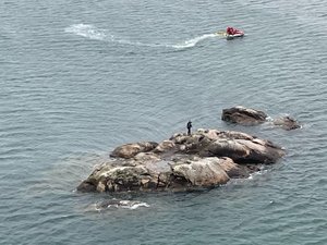 Ils chavirent au large du Morbihan : deux naufragés secourus juste à temps après avoir passé la nuit sur un îlot