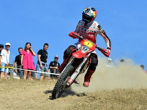 Moto : Andrea Verona remet les pendules à l'heure sur l'Aveyronnaise classic