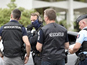 Incendie devant la synagogue de la Grande-Motte : retrouvé à Nîmes, le suspect est en situation régulière... ce que l'on sait sur l'assaillant présumé