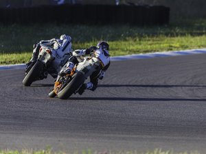 Percuté à la tête par un concurrent, un motard meurt à la suite d'une chute sur le circuit de Nogaro