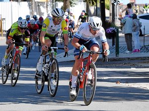 Cyclisme : Louis Marcenac lève les bras à Villeneuve, Corentin Cros toujours leader du Challenge