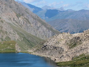 Recherché et retrouvé mort en pleine montagne, sous sa tente