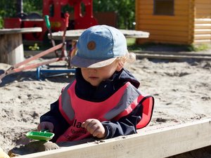 Baby-sitters, crèches, garderies... Pourquoi faire garder ses enfants coûte de plus en plus cher