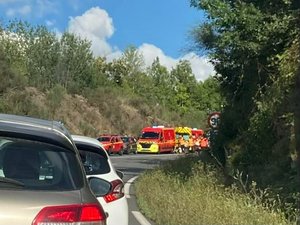 Cinq blessés dans un accident près de Rodez : un homme de 67 ans et une femme de 69 ans en urgence absolue