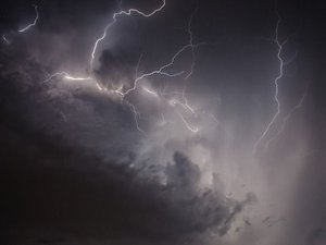 CARTE. Pluie et orages : Météo France maintient trois départements en vigilance orange, ce dimanche