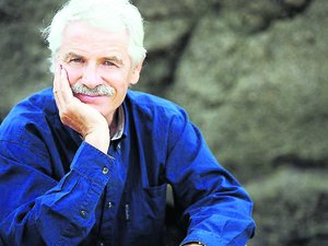 "Les Français" : le photographe et militant écologiste Yann Arthus-Bertrand va capturer les portraits d'Aveyronnais dans son objectif