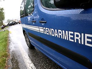 Les gendarmes mettent en fuite les cambrioleurs et les poursuivent jusqu'à l'autoroute en Aveyron