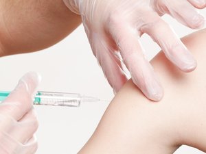 Coqueluche : l'épidémie ne faiblit pas en France, population à risques, traitement, vaccin... Ce qu'il faut savoir pour se protéger