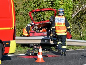 Collision entre deux voitures dans le 