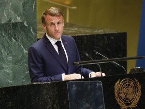 Meurtre de Philippine : quelques heures avant les obsèques, Emmanuel Macron dénonce 