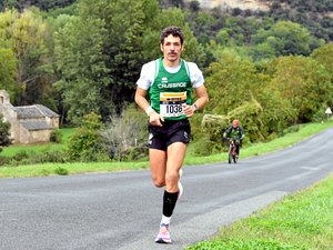 100 km de Millau : Gabriel Noutary signe sa troisième victoire consécutive et décroche le deuxième meilleur temps de l'histoire de la course