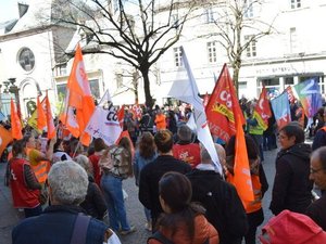 Grève du 1er octobre : transport, énergie, écoles... Quels secteurs prévoient de se mobiliser ?