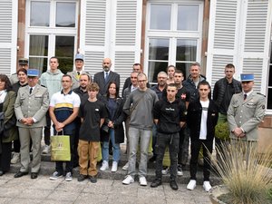 Les recrues aveyronnaises de l'Armée de terre reçues dans la Maison de la République