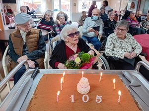 Onet-le-Château. De la guerre civile en Espagne à son arrivée à Nuces la veille de Noël sous la neige, Thérèse, doyenne de l'Ehpad La Rossignole, a fêté ses 105 ans !