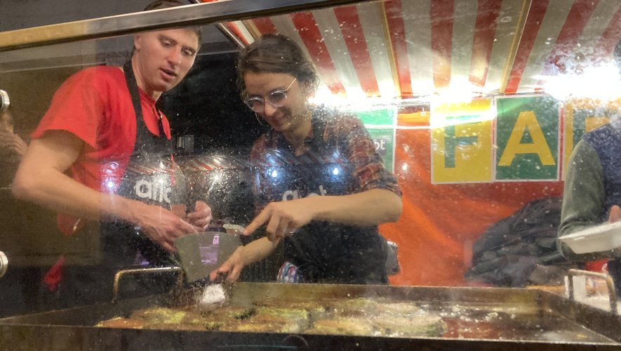 VIDEO. Aveyron country market in Paris: a second inaugural day and producer stands still busy