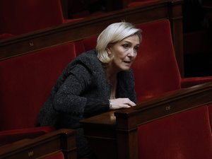 Procès des assistants parlementaires du RN : Marine Le Pen, qui risque la prison et l'inéligibilité, entendue pour la première fois à la barre ce lundi