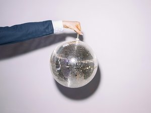 Pas de capitaine de soirée pour faire la fête ? Louez la plus petite discothèque du monde et faites-la venir chez vous !