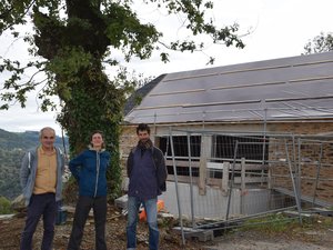 A la fois café, restaurant et gîte indépendant, cette commune de l'Aveyron innove avec son tiers-lieu baptisé 