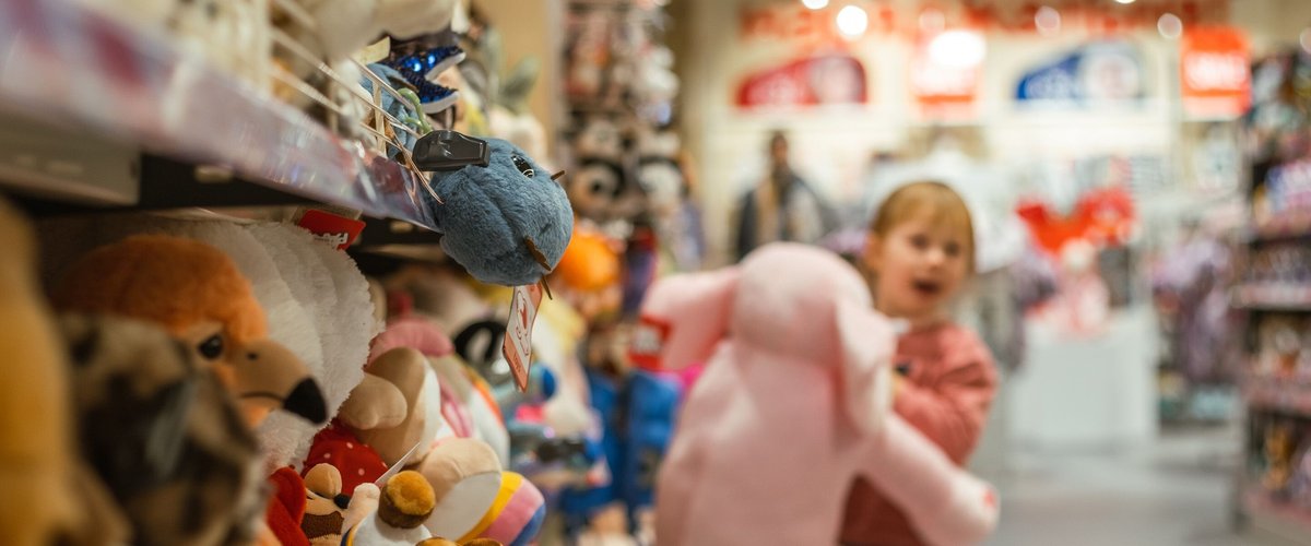 Peluches et jeux de société stimulent le marché du jouet français