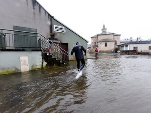 CARTE. Météo : un épisode méditerranéen en cours dans le Sud de la France, trois départements en vigilance orange, à quoi s'attendre dans les prochaines heures