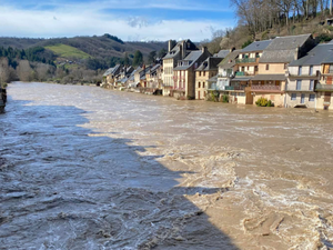 Changement climatique : 51 mesures, cinq axes... ce que contient le plan présenté par Michel Barnier