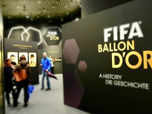 Le 68e Ballon d'Or sera décerné ce lundi : à quelle heure et sur quelle chaîne suivre la cérémonie ?