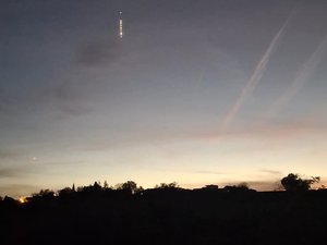 Ces pointillés lumineux étaient visibles dans le ciel de Rodez dimanche soir : où observer à nouveau le train de satellites Starlink d'Elon Musk ce lundi ?