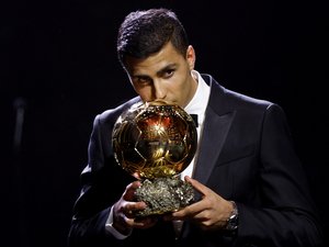 68e édition du Ballon d'Or : lauréats masculin et féminin, meilleurs clubs... voici le palmarès complet