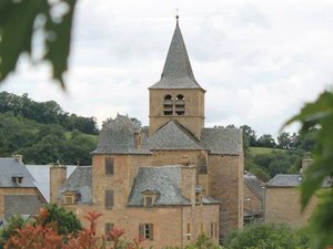 L'église de Gillorgues à Bozouls poursuit sa rénovation : après la réfection du clocher, voici les prochains travaux