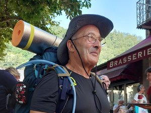 Plus de 1 500 km à pied en moins de deux mois pour ce septuagénaire de l'Aveyron sur le chemin de Saint-Jacques