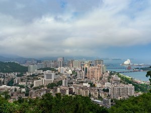 Attaque à la voiture-bélier en Chine : une vingtaine de corps allongés sur le sol, au moins 35 morts et 43 blessés sévères