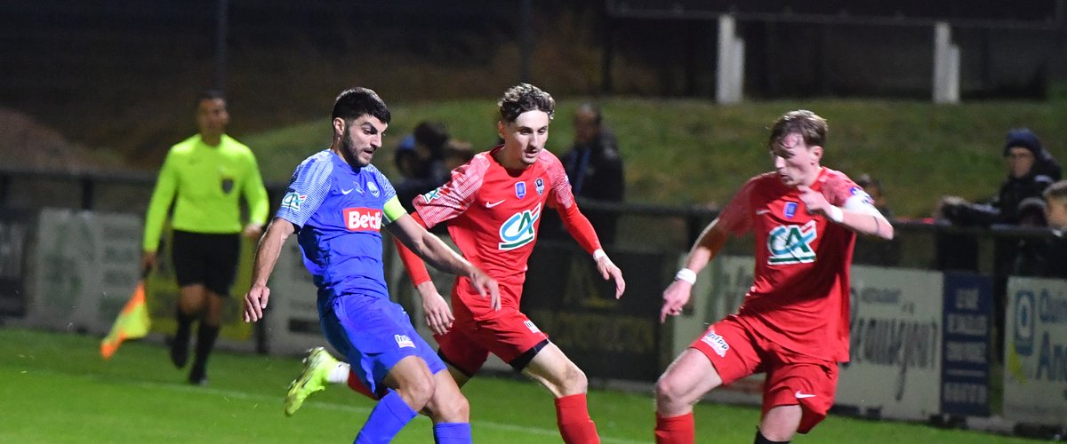 Football - Coupe de France : fin d'aventure pour Comtal, dominé par Le Puy, revivez les moments forts