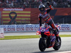 MotoGP : l'Espagnol Jorge Martin sacré champion du monde, il détrône l'Italien Francesco Bagnaia