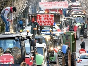 Agriculteurs, petite enfance, SNCF, fonction publique : manifestations, filtrages, grève, à quoi s'attendre à partir de ce lundi 18 novembre ?