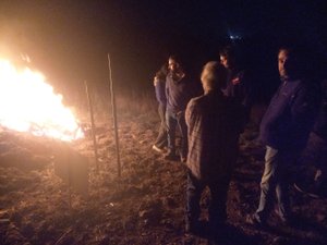 Colère des agriculteurs : un feu de détresse enflamme les hauteurs de Villefranche-de-Rouergue