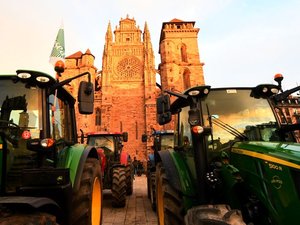 DIRECT. Colère des agriculteurs contre le Mercosur : les tracteurs convergent à nouveau vers Rodez, suivez cette nouvelle journée de mobilisation