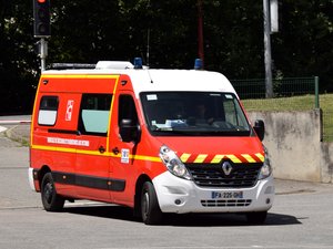 Accident en Aveyron : une voiture termine sur le toit sur une route départementale, la jeune conductrice secourue