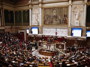 Censure du gouvernement Barnier : droite, centre, gauche ou société civile, qui pour être le nouveau Premier ministre ?