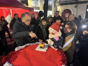 Pour Noël, la ville de Rodez s'illumine et les enfants s'émerveillent