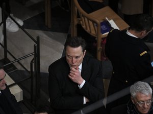 Déjà considéré comme l'homme le plus riche du monde, Elon Musk, patron de Tesla et SpaceX, vient de franchir un nouveau cap