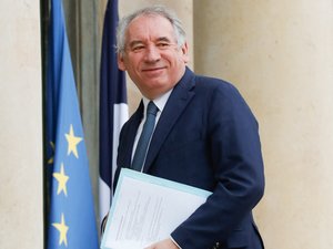 François Bayrou nommé Premier ministre : tête dure, versatile, faiseur de roi, exigeant, qui est le nouveau locataire de Matignon ?