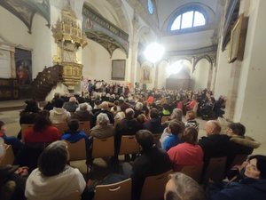 Rodez : L'Escloupèto et ses nadalets font salle comble à la chapelle royale