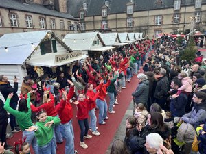 EN IMAGES. Un marché de Noël réussi malgré une météo défavorable : dernier jour pour goûter à la magie des fêtes à Rodez