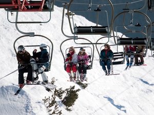 240 skieurs évacués par hélicoptère dans une station des Hautes-Alpes à cause d'une panne du télésiège