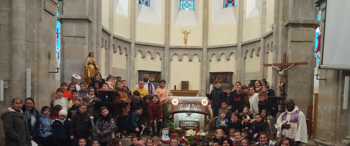 Laissac-Sévérac l'Église. L’école Saint-Angèle à l’heure de Noël