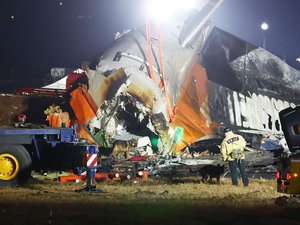 Crash d'un Boeing 737 en Corée du Sud : le bilan est de 179 morts, ce que l'on sait des derniers instants du vol